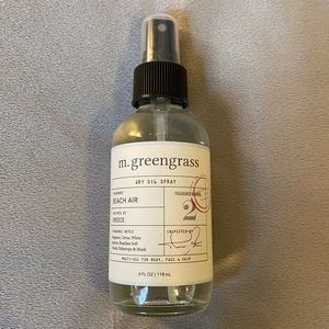 M. Greengrass Dry Oil Spray